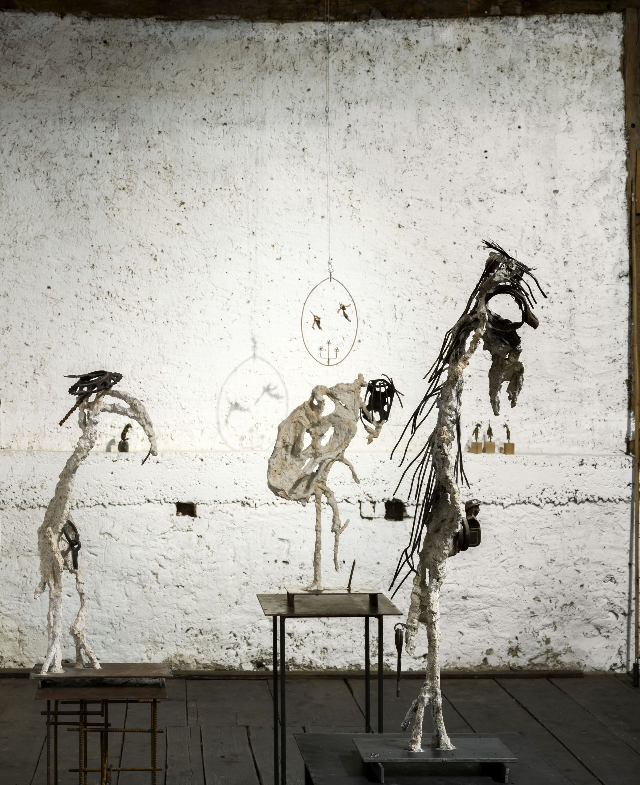 Annette Jauss - Skulpturen - Zeichnungen Ausstellung Galerie Bagnato Konstanz im Juli 2025